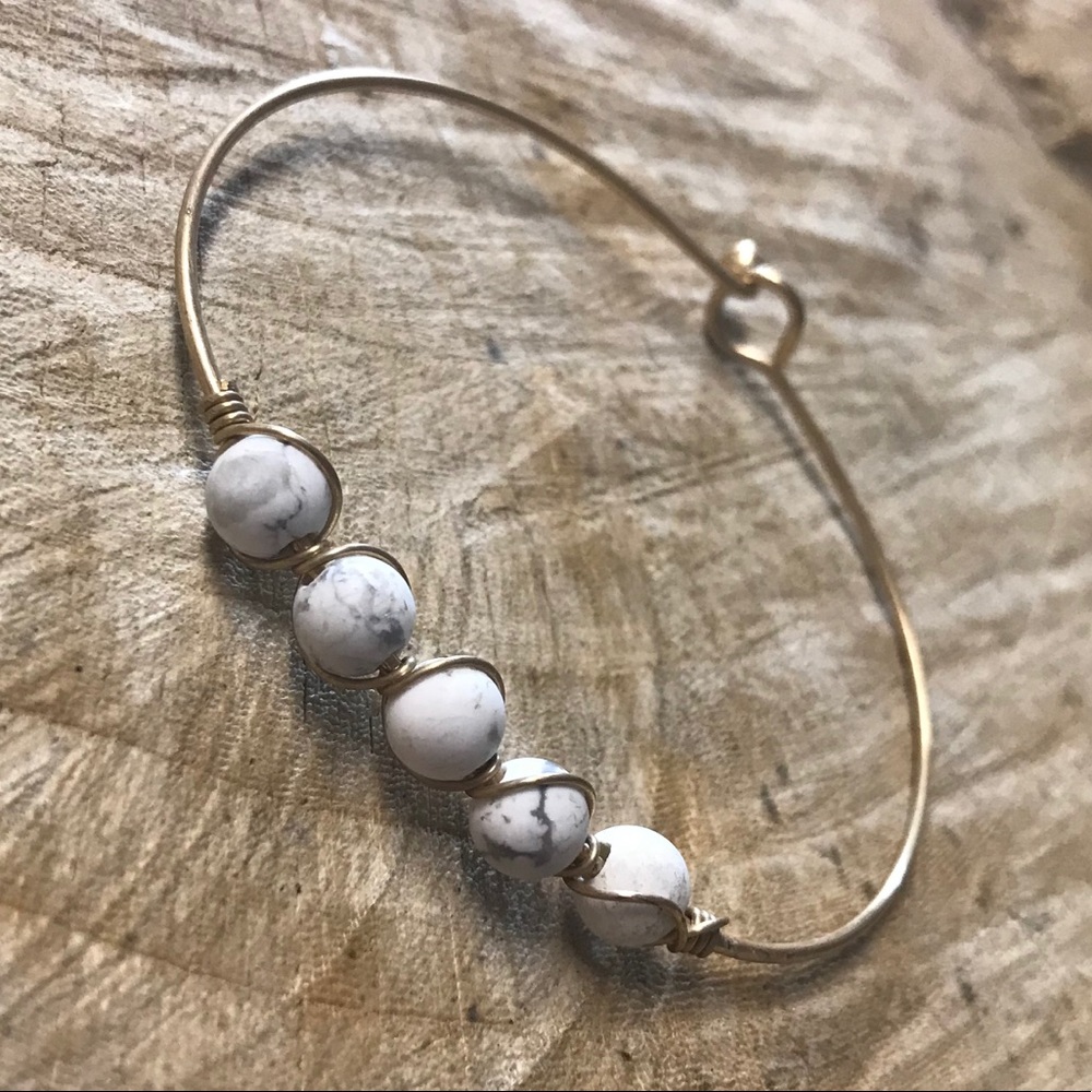Marble bead wire bracelet